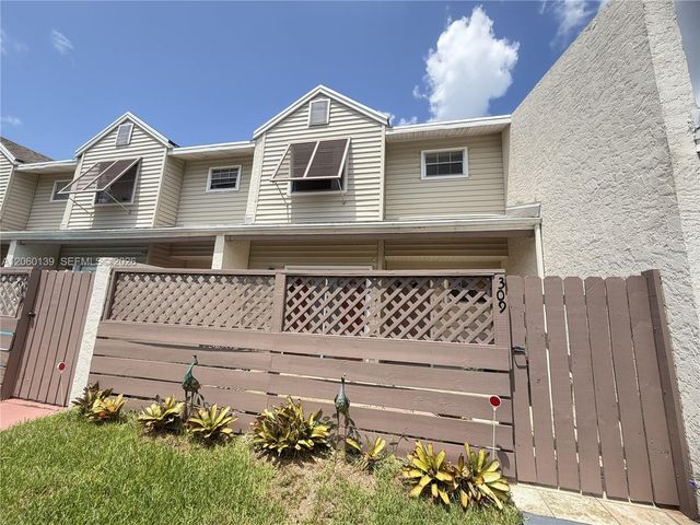 309 W Hemingway Circle, Margate, FL 33063