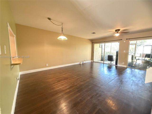 309 W Hemingway Circle, Margate, FL 33063