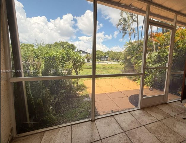 309 W Hemingway Circle, Margate, FL 33063