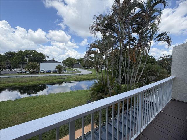 309 W Hemingway Circle, Margate, FL 33063