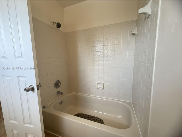 309 W Hemingway Circle, Margate, FL 33063