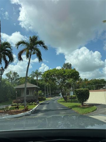 309 W Hemingway Circle, Margate, FL 33063