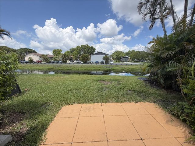 309 W Hemingway Circle, Margate, FL 33063