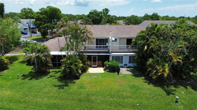 309 W Hemingway Circle, Margate, FL 33063