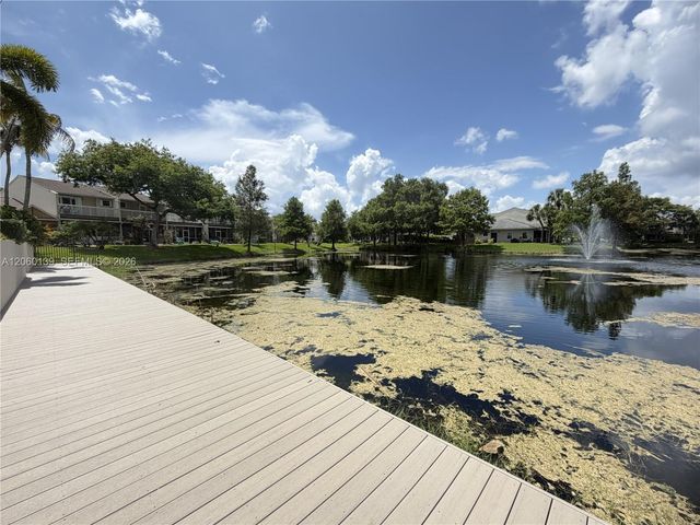 309 W Hemingway Circle, Margate, FL 33063