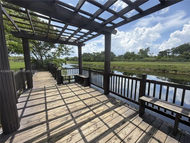 309 W Hemingway Circle, Margate, FL 33063