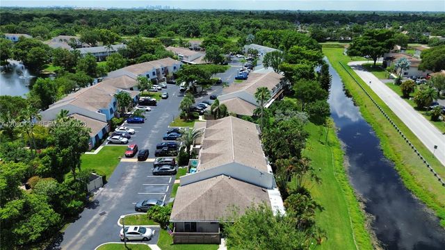 309 W Hemingway Circle, Margate, FL 33063