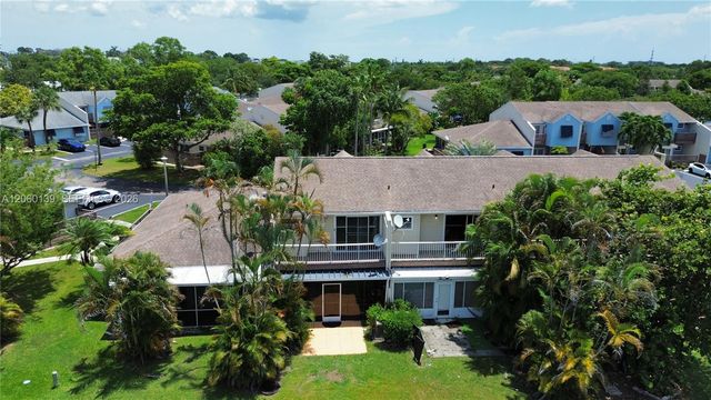 309 W Hemingway Circle, Margate, FL 33063