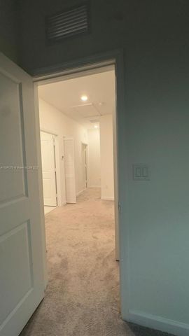 10054 SW 231st Ln, Miami, FL 33190