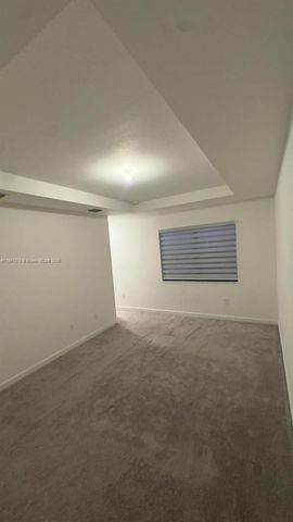 10054 SW 231st Ln, Miami, FL 33190
