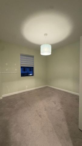 10054 SW 231st Ln, Miami, FL 33190