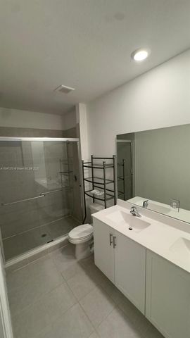10054 SW 231st Ln, Miami, FL 33190