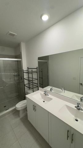 10054 SW 231st Ln, Miami, FL 33190