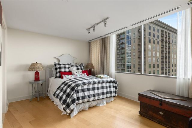 700 Park Regency Place NE 1906, Atlanta, GA 30326