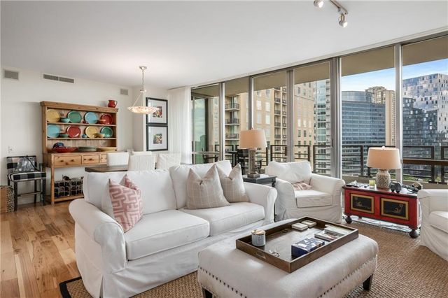 700 Park Regency Place NE 1906, Atlanta, GA 30326