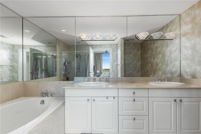 700 Park Regency Place NE 1906, Atlanta, GA 30326