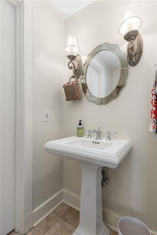 700 Park Regency Place NE 1906, Atlanta, GA 30326