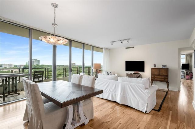 700 Park Regency Place NE 1906, Atlanta, GA 30326