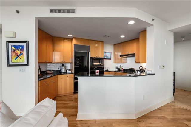 700 Park Regency Place NE 1906, Atlanta, GA 30326