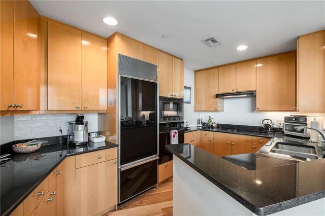 700 Park Regency Place NE 1906, Atlanta, GA 30326