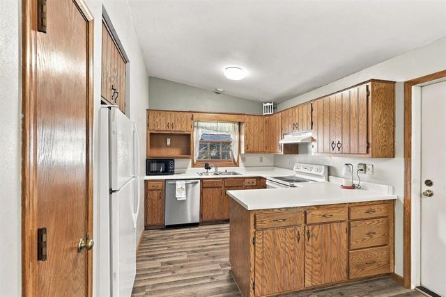 605 5TH STREET, Menasha, WI 54956