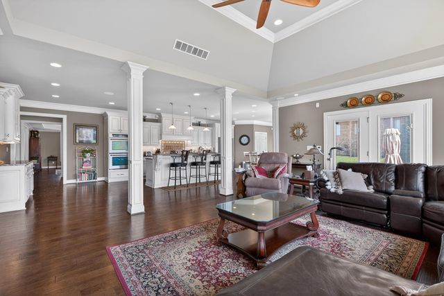 229 Stable Way, Nicholasville, KY 40356