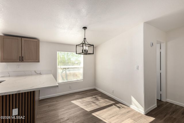 705 W Lightstar Circle, Tucson, AZ 85756