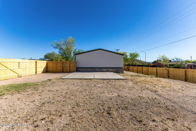 705 W Lightstar Circle, Tucson, AZ 85756
