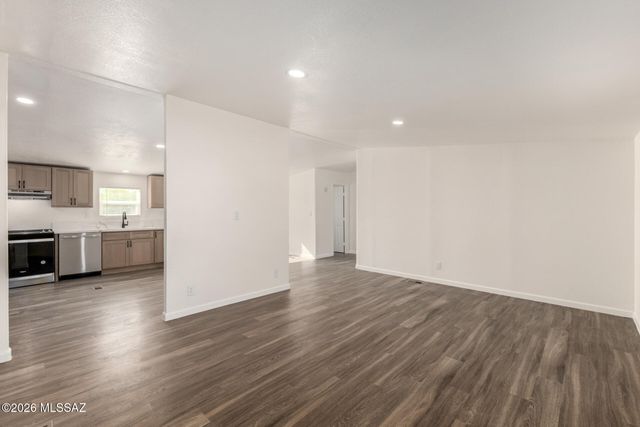 705 W Lightstar Circle, Tucson, AZ 85756