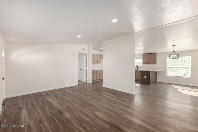 705 W Lightstar Circle, Tucson, AZ 85756