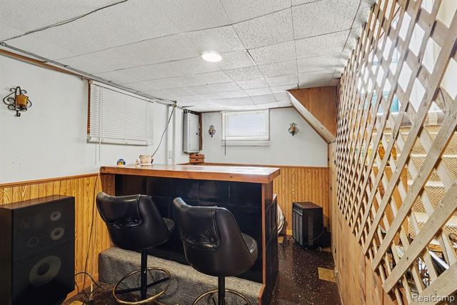 151 Commonwealth Avenue, Flint, MI 48503