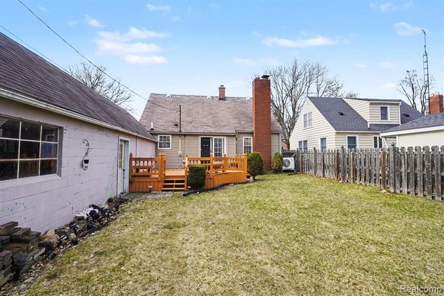 151 Commonwealth Avenue, Flint, MI 48503