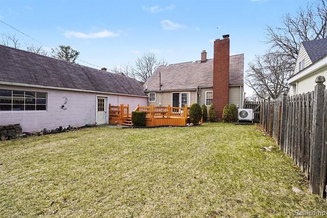 151 Commonwealth Avenue, Flint, MI 48503