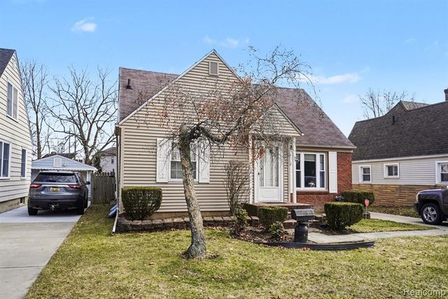 151 Commonwealth Avenue, Flint, MI 48503