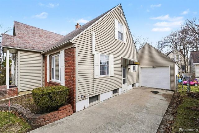 151 Commonwealth Avenue, Flint, MI 48503