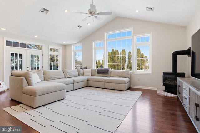 89 GREENFIELD RD, Lancaster, PA 17602