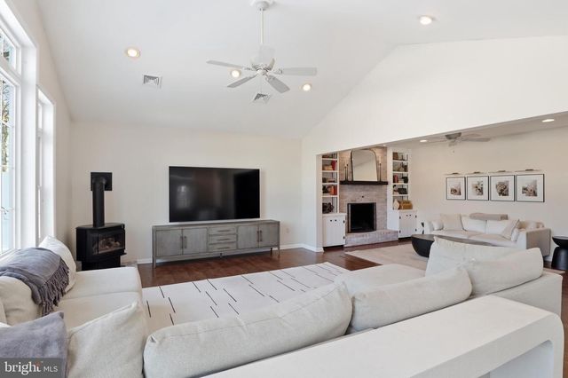 89 GREENFIELD RD, Lancaster, PA 17602