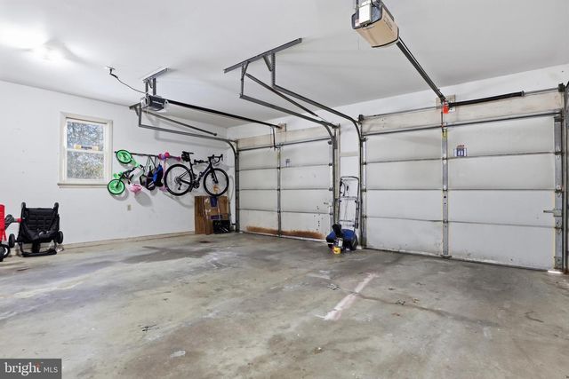 89 GREENFIELD RD, Lancaster, PA 17602