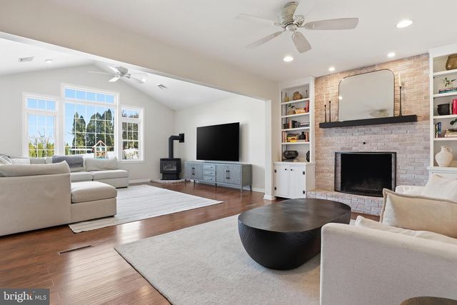 89 GREENFIELD RD, Lancaster, PA 17602