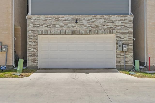 7575 Millingston Road, Dallas, TX 75228