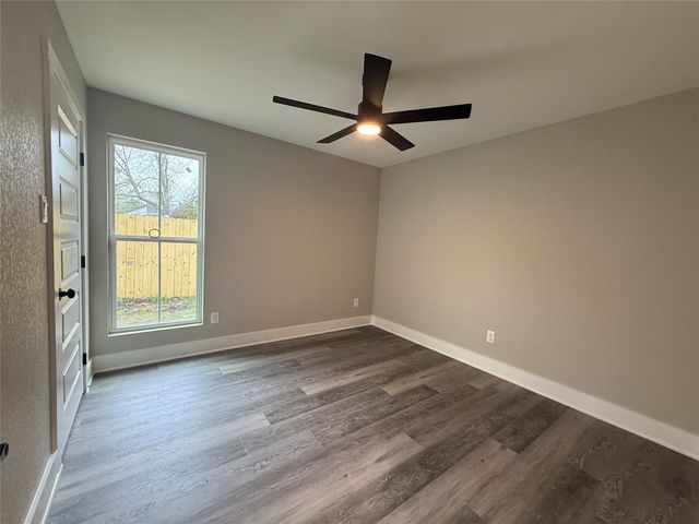 2612 W Park Row, Corsicana, TX 75110