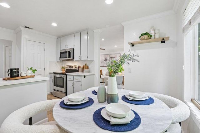 2527 Easton Lane 7, San Jose, CA 95133