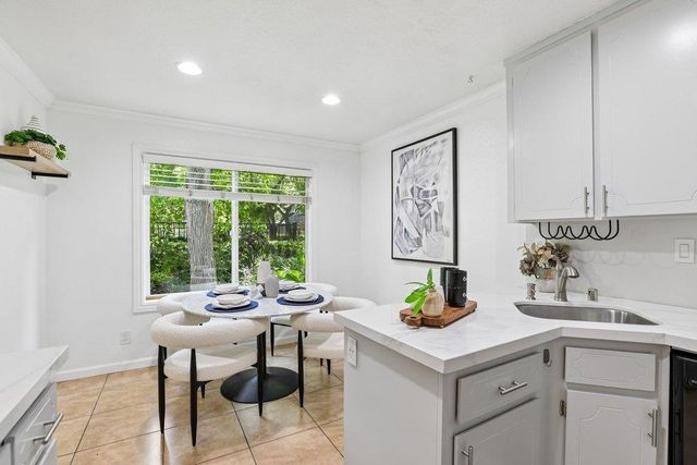 2527 Easton Lane 7, San Jose, CA 95133