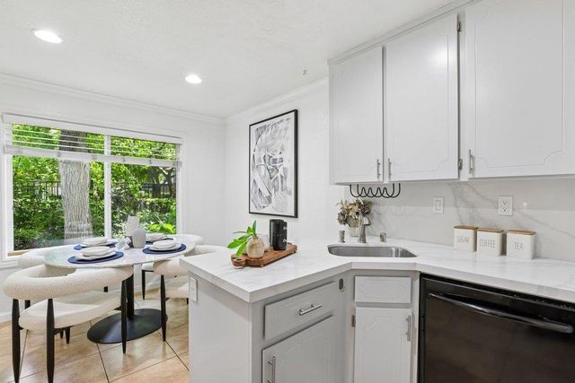 2527 Easton Lane 7, San Jose, CA 95133