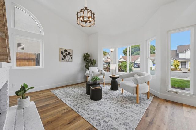 1416 EASTVIEW Court, Oceanside, CA 92056
