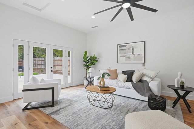 1416 EASTVIEW Court, Oceanside, CA 92056