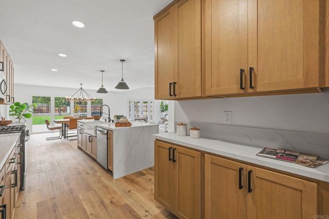 1416 EASTVIEW Court, Oceanside, CA 92056