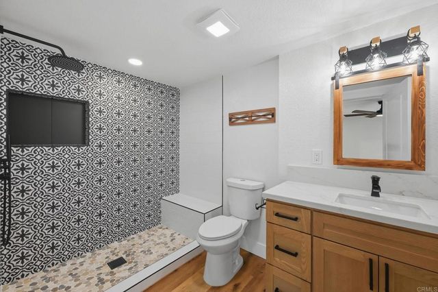 1416 EASTVIEW Court, Oceanside, CA 92056