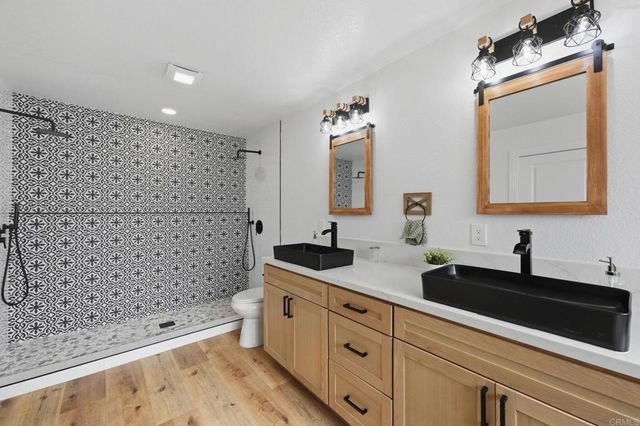 1416 EASTVIEW Court, Oceanside, CA 92056