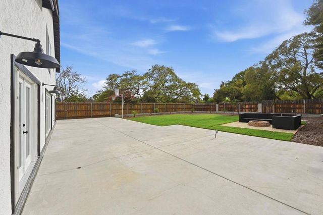 1416 EASTVIEW Court, Oceanside, CA 92056